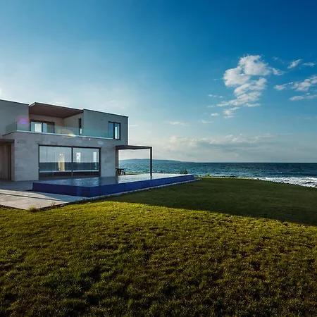 Cape Vergoti Villas Луксозна вила